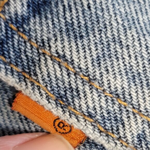 Levi's 30 x 26 Vintage 90s Jeans Cropped Medium Wash Denim Orange Tab Made in US - Picture 10 of 16